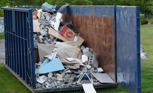 Efficient sorting and disposal during flat clearance